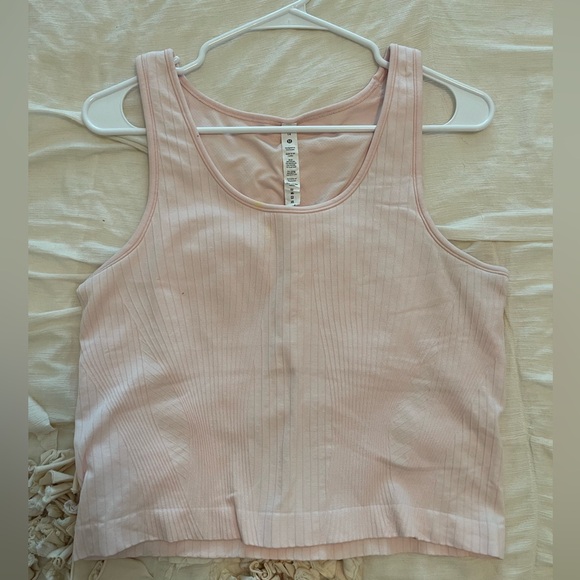 Lululemon tank - Picture 1 of 4